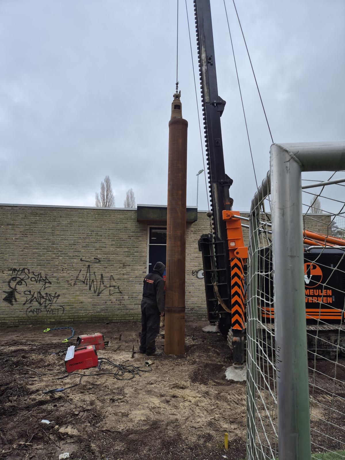 Bouw kleedkamers eindelijk begonnen