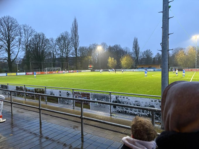 De renovatie van het hoofdveld is begonnen